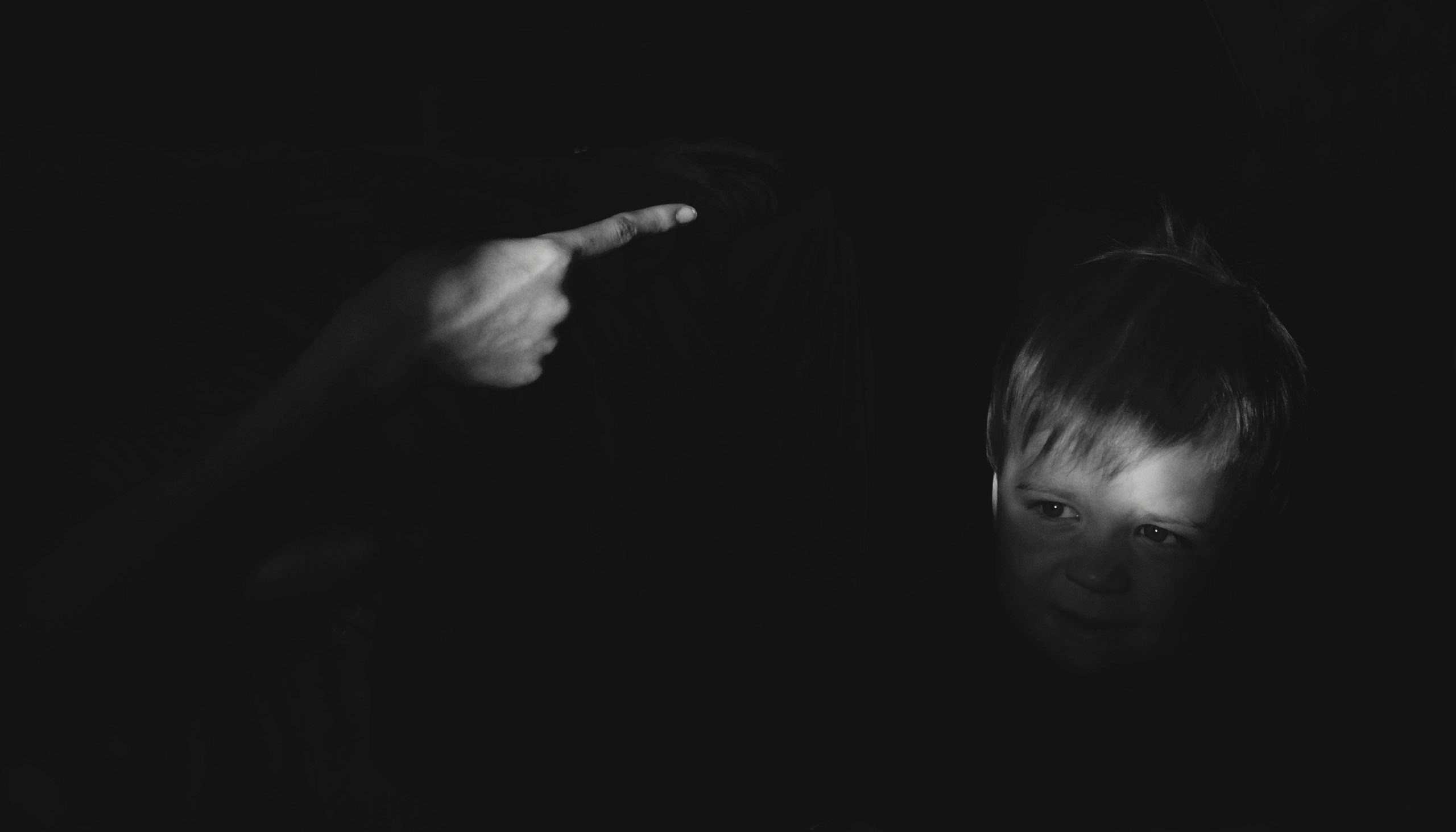 2살 아동 학대 사건의 교훈: 올바른 양육과 사회적 책임의 중요성 및 아동 학대의 실태와 위험성